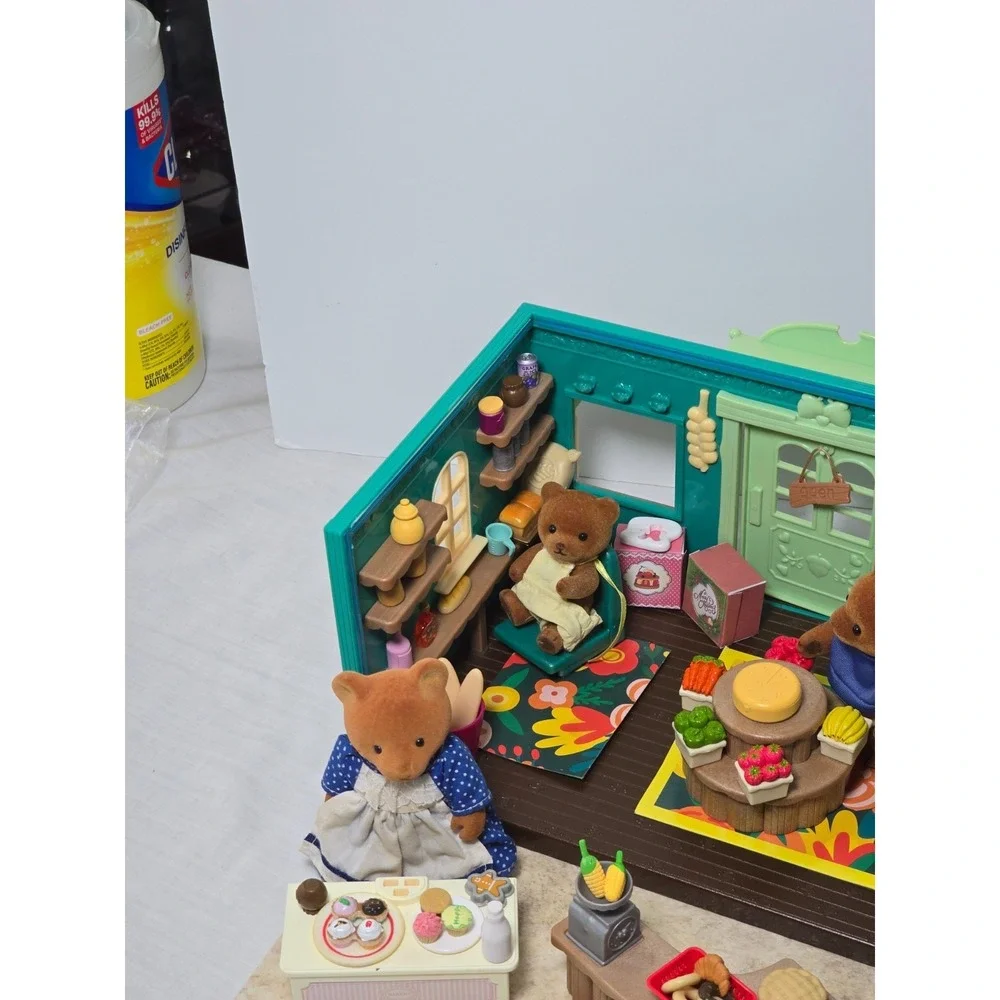 Li'l Woodzeez Calico Critters Mix HOPPIN' FARMERS MARKET Store with Toy Food